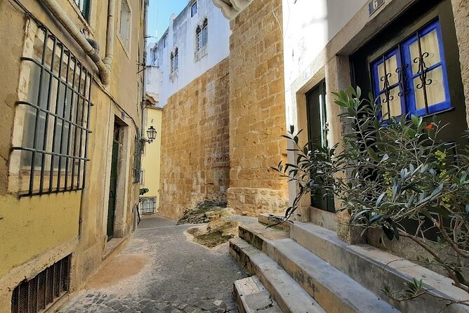 Jewish Lisbon Private Tours - Baixa de Lisboa and Old Jewry: Manueline door and Palace Square context