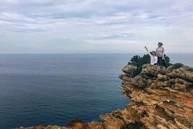 Jurassic Hiking tour to footprints of dinosaur in Espichel Cape - Entering the Day: Pickup from Lisbon to Sesimbra and Beyond