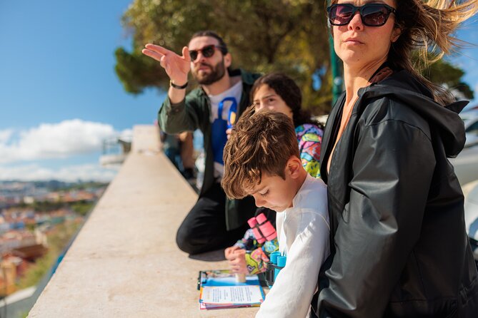 Kids Tuk Tuk Adventure - Stop 2: Panteao Nacional and culture questions on the move