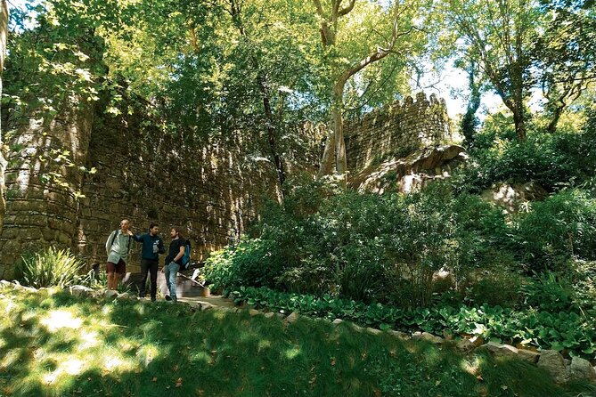 Know Sintra through the eyes of a local archeologist private tour - Why an archaeologist guide changes the whole day