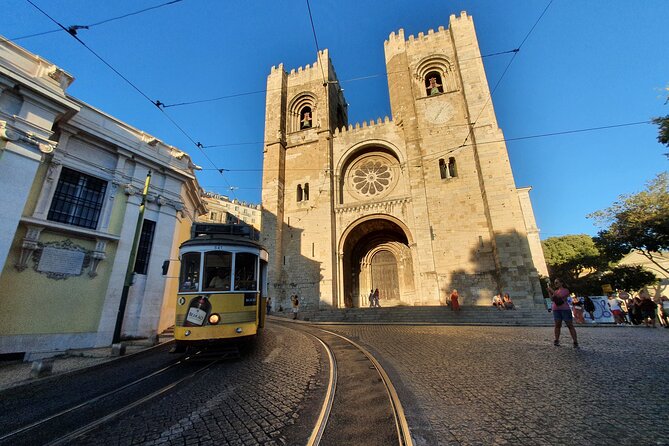 Lisboa: Old Town, New Town & Belem Private Full Day Tour - The kind of Lisbon day that actually helps you find your way