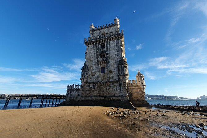 Lisboa: Old Town, New Town & Belem Private Full Day Tour - Getting oriented: Parque Eduardo VII and the seven-hill viewpoints