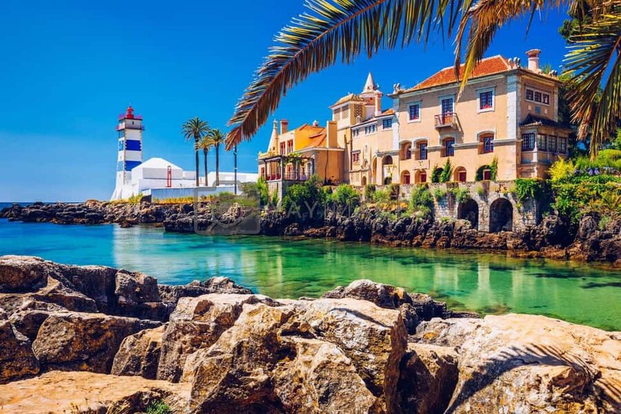 Lisboa: Sintra, Pena, Regaleira, Roca Coast, & Cascais Tour - Sintra First Stop: Medieval Atmosphere, Moorish Castle Views, and Royal-Era Treats