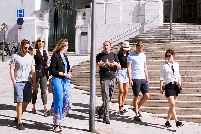 #LisboaLove Walk - Chiado: writers, crowds, and the center-of-it-all feel