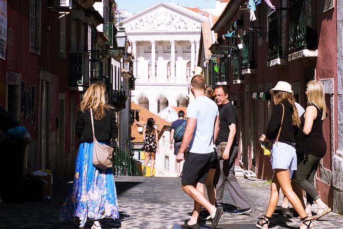 #LisboaLove Walk - Largo do Carmo: my favorite-square energy, in about 30 minutes