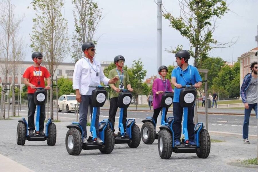 Lisbon: 1.5 Hour Private Segway Tour of the Castle - Mouraria streets: local life in the old quarter
