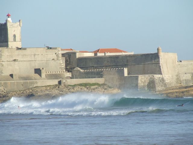Lisbon: 1.5-Hour Surf Lesson - Carcavelos Beach: why this Lisbon surf spot fits first-timers
