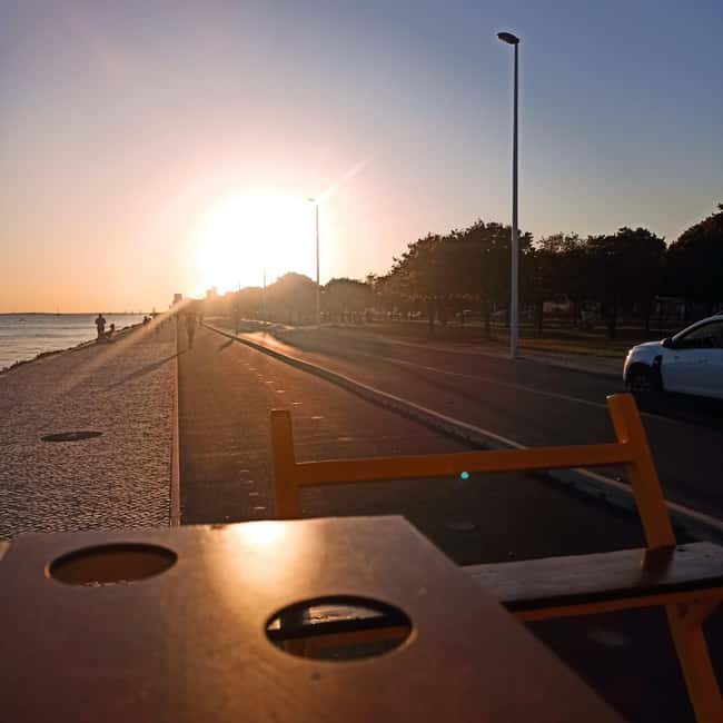 Lisbon: 1-Hour Beer, Sangria or Wine Bike Sightseeing Tour - Torre de Belém and the Discoveries Landmarks: Why This Stops Feels So Big