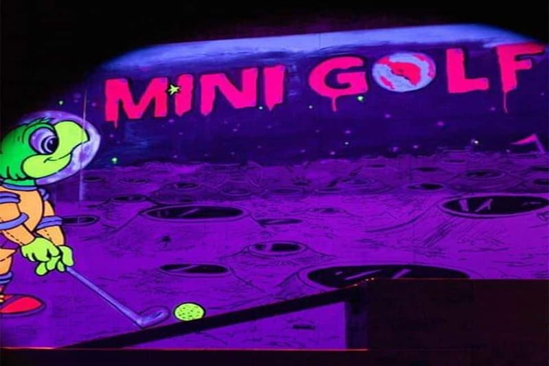 Lisbon: 18-Hole Indoor Minigolf Ticket with Bar Area - What an 18-Hole Round Feels Like (and How to Time It)
