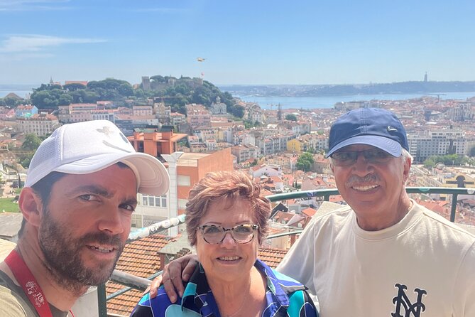 Lisbon 1h30 Tuk-Tuk Tour: The best way to visit the city - Key things you’ll notice on this Lisbon tuk-tuk tour