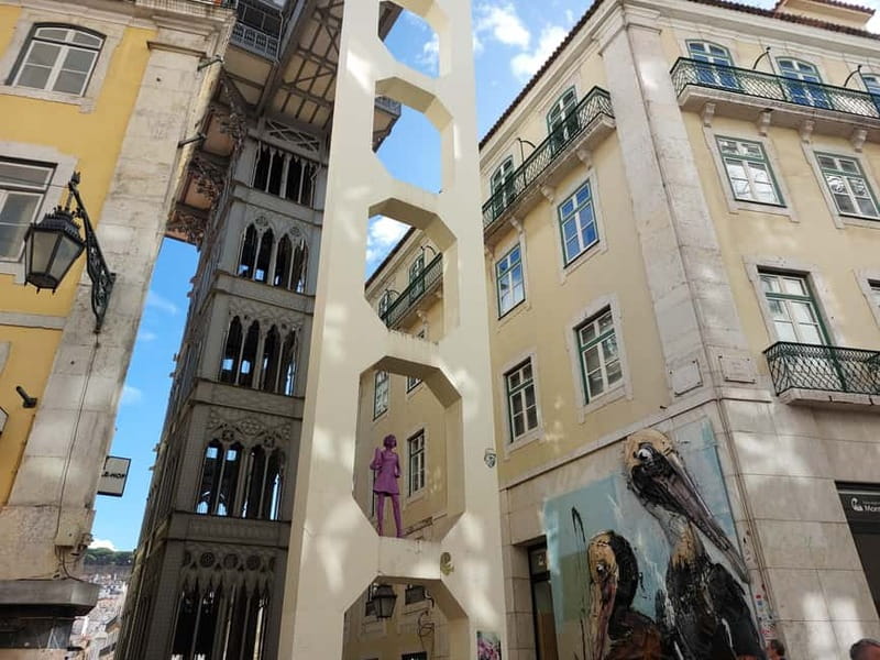 Lisbon: 2.5-hour city tour with 4 local tastings - A viewpoint over the Tagus: a quick breather with context