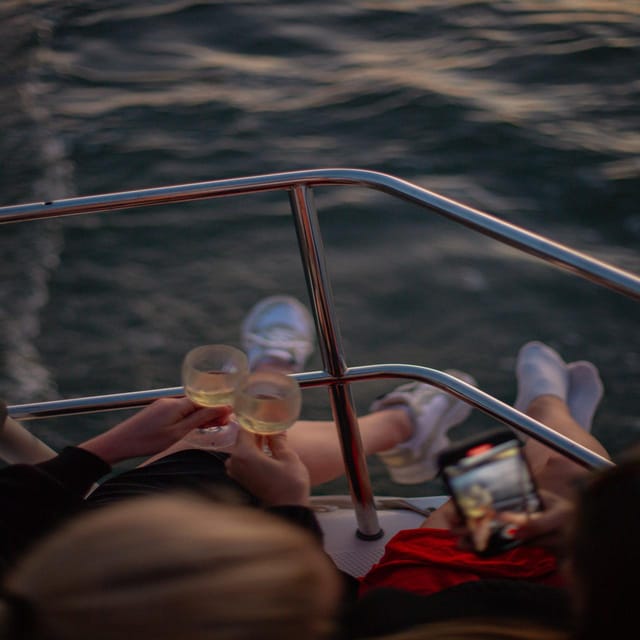 Lisbon 2 Hours Sailing Day Tour and Cruise With Drinks - The Route by Water: From Belem to Alfama in one smooth swing