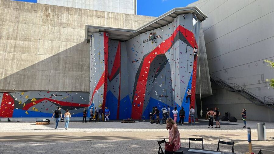 Lisbon: 25 de Abril Bridge Guided Climbing Experience - Price and value: is $35 a fair deal for a bridge climb?