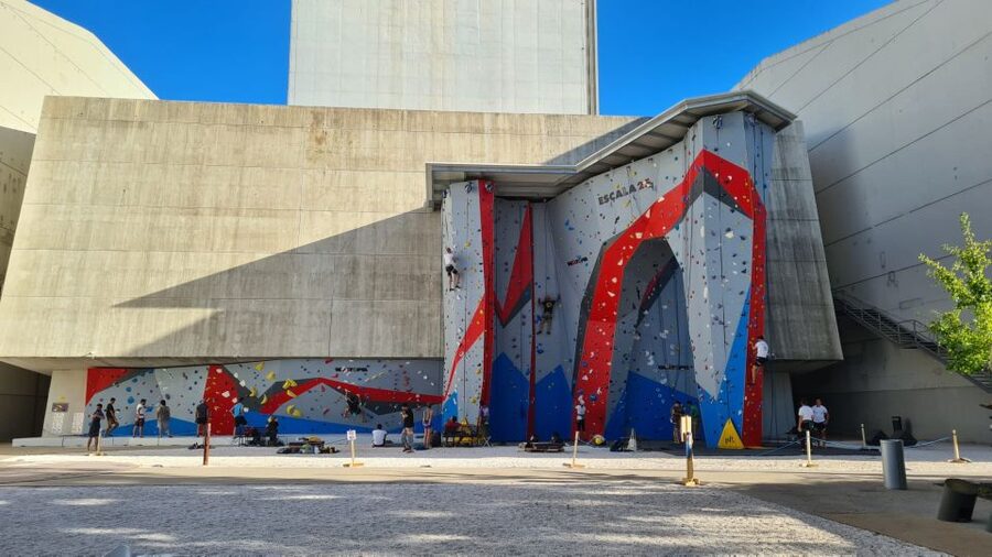 Lisbon: 25 de Abril Bridge Guided Climbing Experience - Practical tips for climbing comfortably in Lisbon