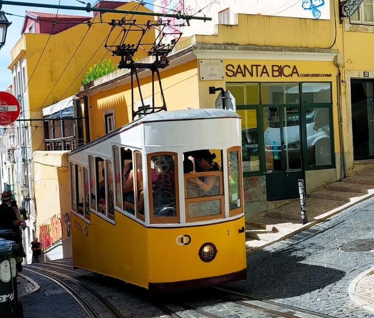 Lisbon: 3 Elevators in the Morning or at Sunset - Key highlights to look for