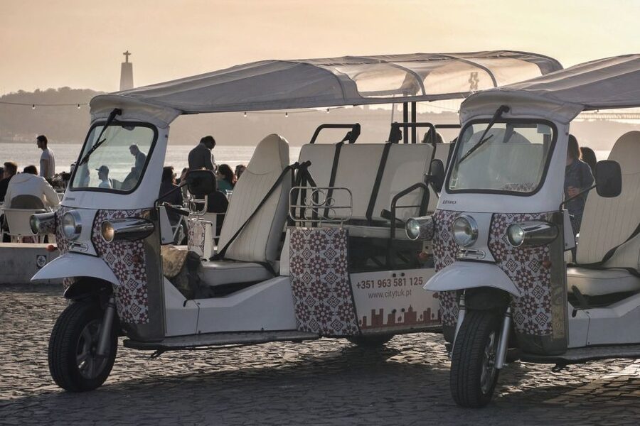 Lisbon: 3-Hour Street Art Tuk Tuk Tour - Should you book this Lisbon street art tour?