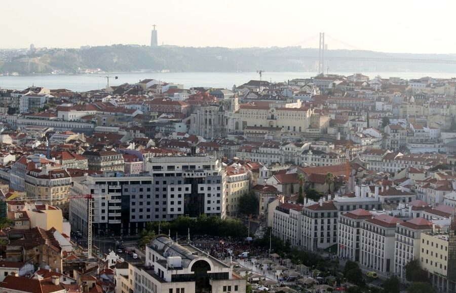 Lisbon: 3-Hour Tour by E-Bike - E-bike practicality: hills handled, cobbles considered
