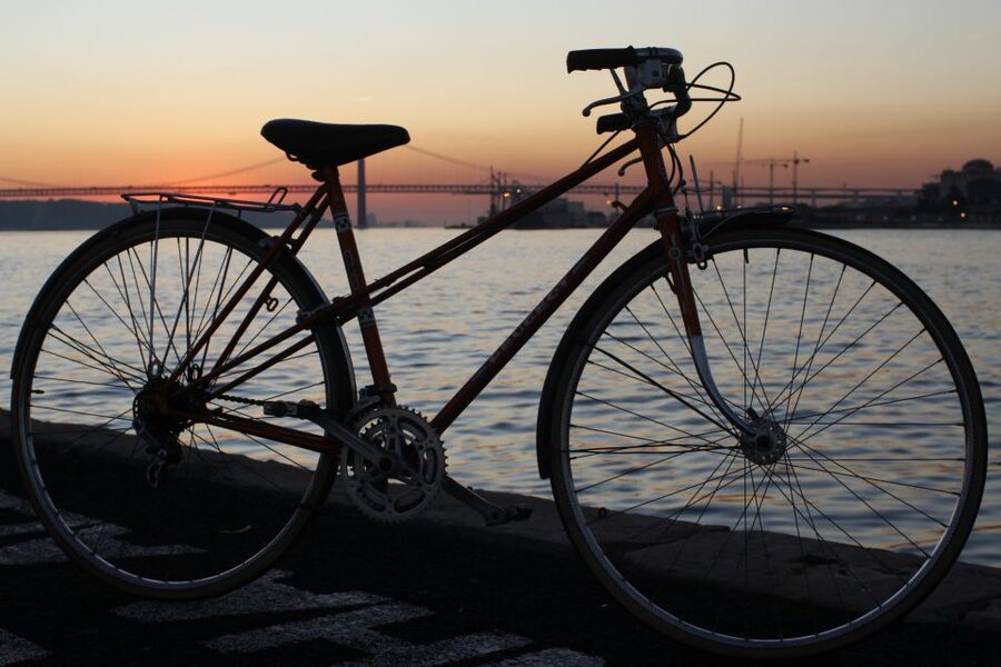 Lisbon: 3-Hour Vintage Bike Tour - Key highlights worth clocking