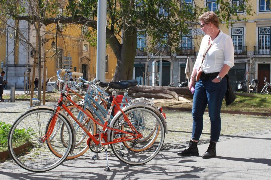 Lisbon: 3-Hour Vintage Bike Tour - Tower of Bélem and Jerónimos Monastery: UNESCO stops without rushing