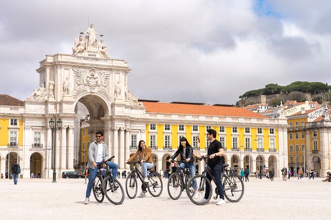 Lisbon 360 City Tour: Bike tour, Boat Trip and Helicopter Flight - A 4.5-Hour Triple-View Plan: Bike, Boat, Helicopter