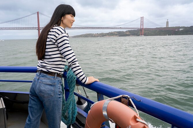 Lisbon 360 City Tour: Bike tour, Boat Trip and Helicopter Flight - Meeting Point in Praça Dom Pedro IV and Getting Moving