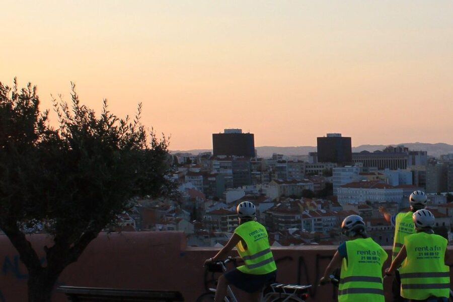Lisbon: 7 Hills Half-Day Electric Bike Tour - Sé de Lisboa cathedral and Ascensor da Lavra: iconic sights, not just scenery