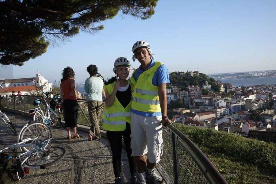 Lisbon: 7 Hills Half-Day Electric Bike Tour - Meeting point in Alfama, route start near the harbor, and how the 3 hours move