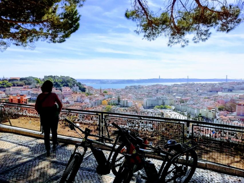 Lisbon: 7 Hills Panoramic Guided Tour by E-Bike - São Pedro de Alcântara: your first big-picture Lisbon stop
