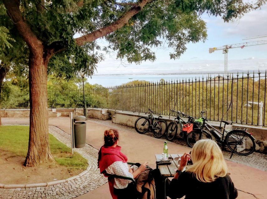 Lisbon: 7 Hills Panoramic Guided Tour by E-Bike - Alfama and the older streets: fun, but take the cobbles seriously