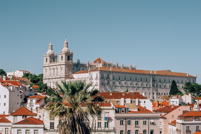 Lisbon 7 Hills Tour [City Center] - Stop-by-stop: Lisbon Cathedral and the first viewpoints
