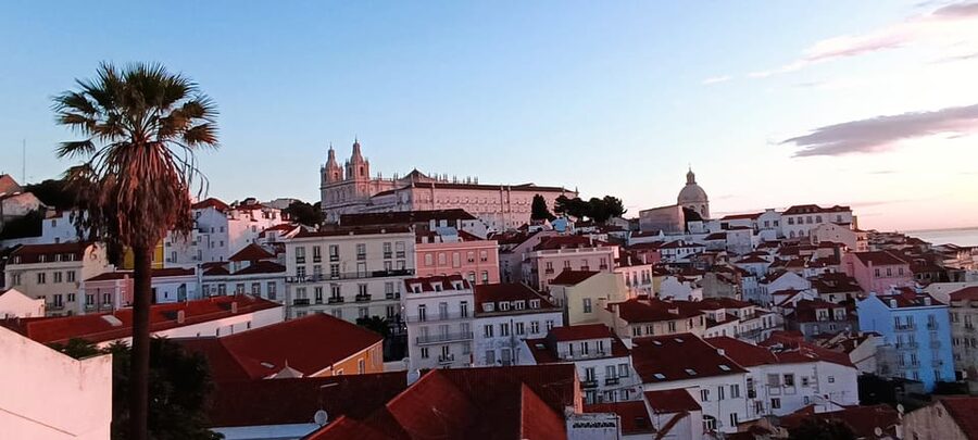 Lisbon: 8 Hour Private Tour through Lisbon (up to 7 people) - Key highlights at a glance