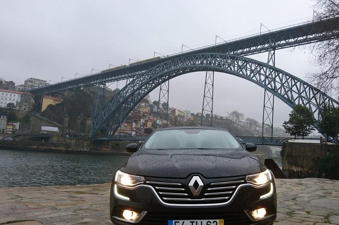 Lisbon Airport Private Transfer to/from Porto - The Lisbon Airport Meeting Point: Find Your Driver Fast