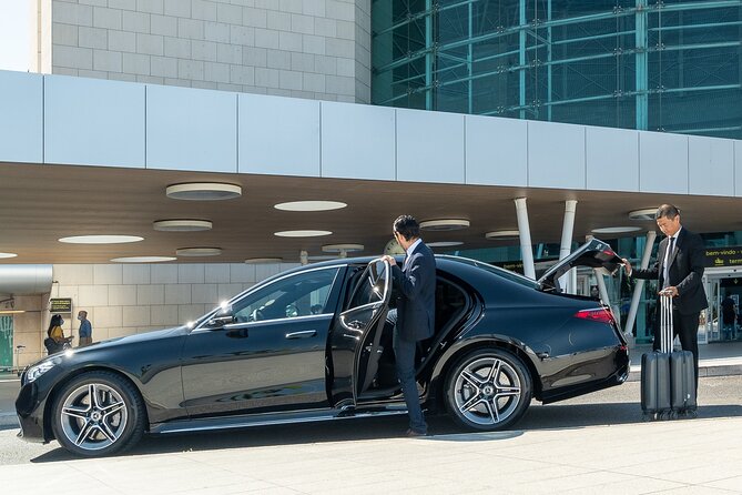 Lisbon Airport Private Transfer to/from Porto - Door-to-Porto Comfort: How the Private Vehicle Ride Works