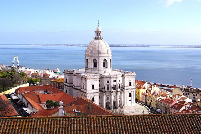 Lisbon: Alfama District Walking Tour - Stop 2: São Jorge Castle area without needing a full castle plan