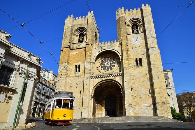 Lisbon: Alfama District Walking Tour - Stop 4: Lisbon Cathedral area, plus National Pantheon context