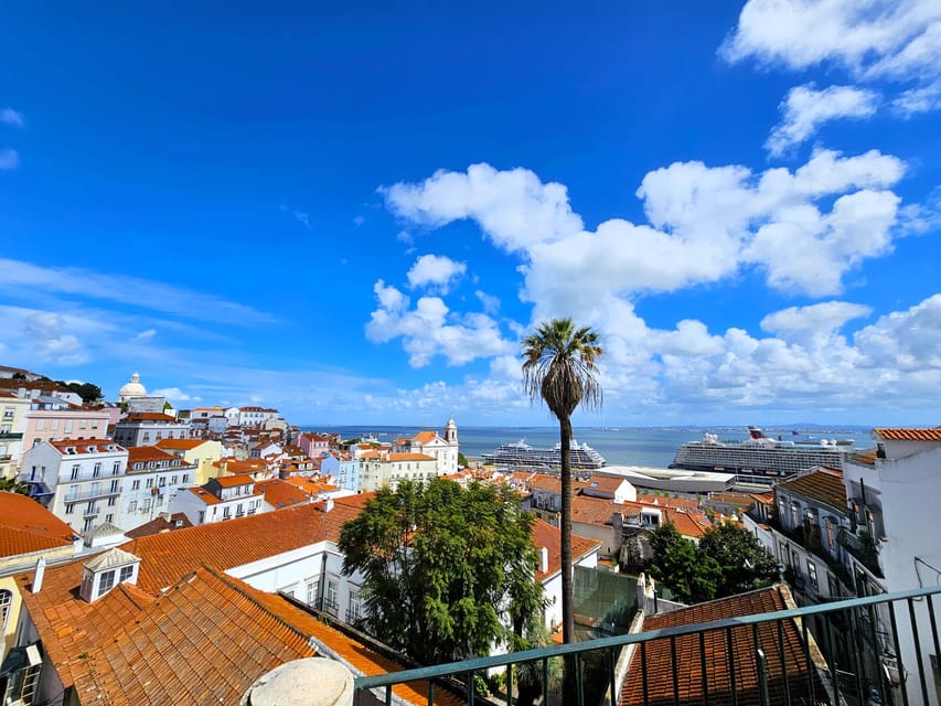 Lisbon: Alfama tour by tuktuk private, up to 90 min - Lisbon Cathedral and Miradouro de Santa Luzia: the quick culture stops