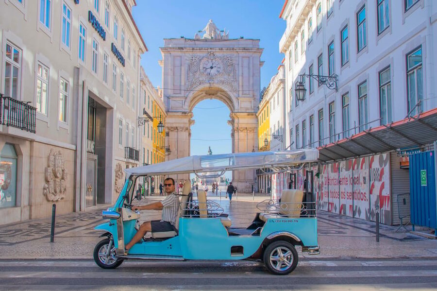 Lisbon: All Viewpoints Tuk-Tuk Tour with a True Local Guide - Why a tuk-tuk works so well in Lisbon hills