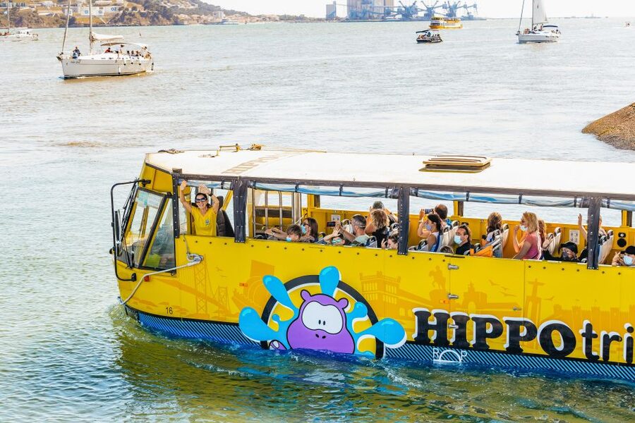 Lisbon: Amphibious Sightseeing Tour - Meeting point and logistics: where to go and what to bring