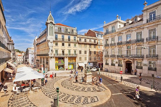 Lisbon and Sintra Private Tour - Jerónimos Monastery Area: Pastéis de Belém as the Payoff