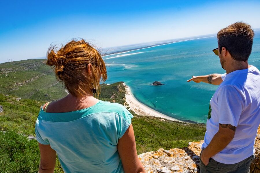 Lisbon: Arrábida Natural Park and Sesimbra Day Trip - Arrábida Natural Park: Meco Beach and the Protected Coast Feel