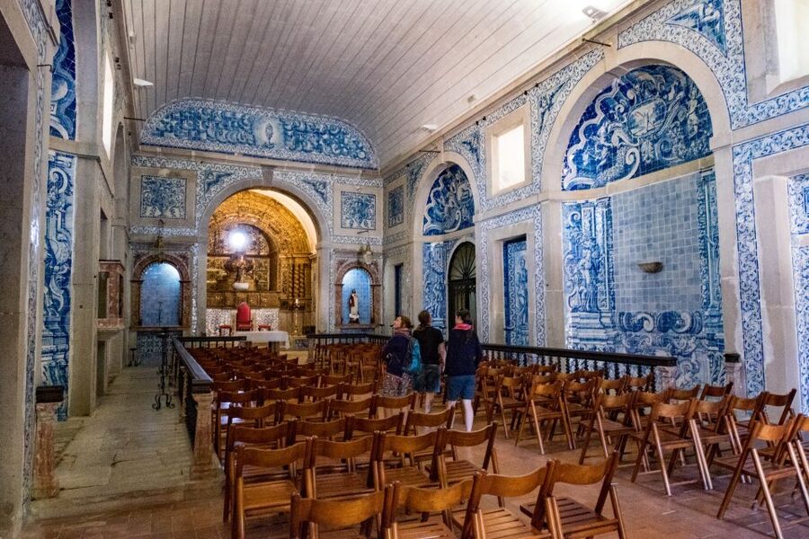Lisbon: Arrábida Natural Park and Sesimbra Day Trip - St. Margareth’s Cave and Portinho da Arrábida