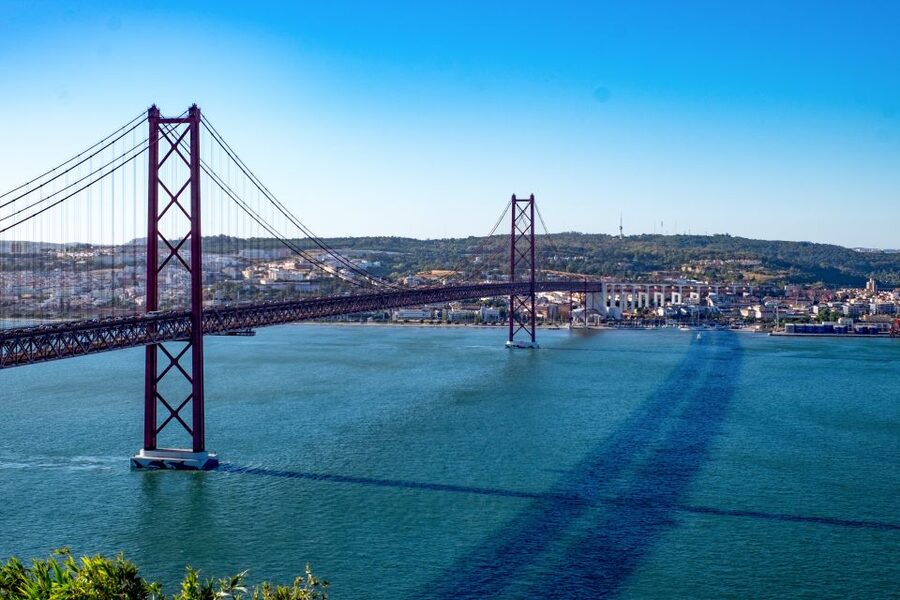 Lisbon: Arrábida Natural Park and Sesimbra Day Trip - Crossing the 25th of April Bridge on the Way South