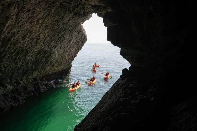 Lisbon: Arrabida Park Kayak Tour with Beach Picnic - Getting to Sesimbra: Time Out Market pickup or meet locally