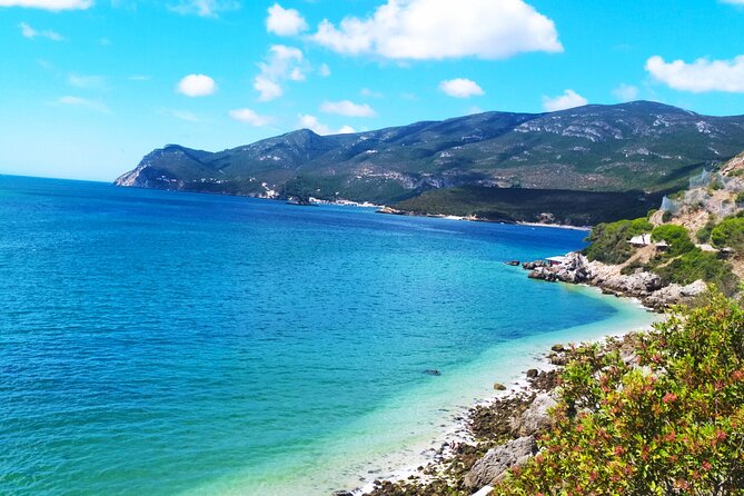 Lisbon: Arrábida Park, Sesimbra, Christ the King private tour - Serra da Arrábida: N379 and the mountain-meets-coast feeling