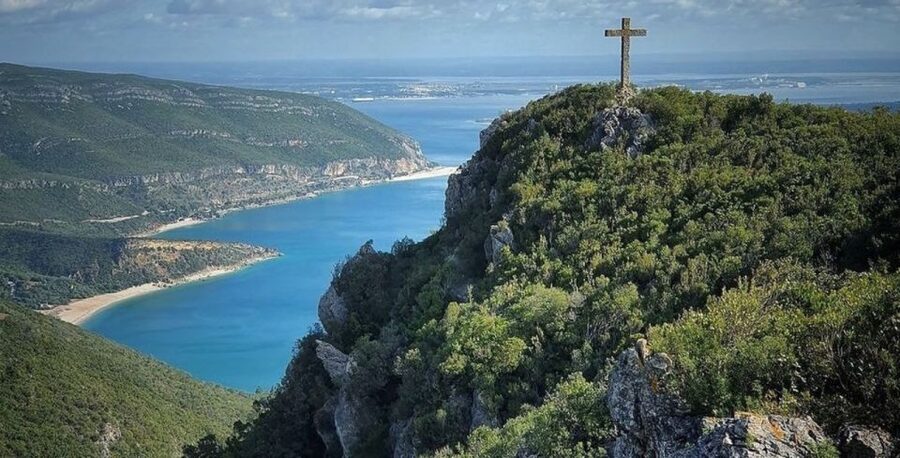 Lisbon: Arrábida & Sesimbra w/ Palmela Castle & Wine Tasting - Key Highlights That Matter
