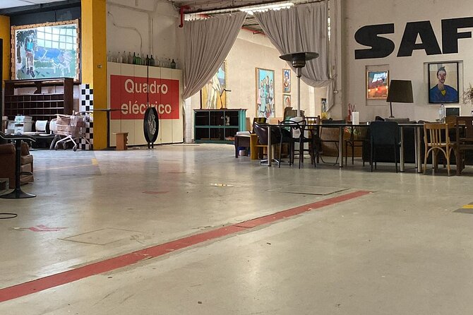 Lisbon Art & Culture Journey: Meet the Artist & Portuguese Lunch - What you’ll see: from painting and sculpture to theater craft and fashion