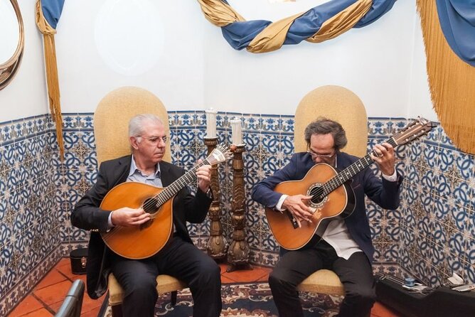 Lisbon: Authentic Fado Show, Dinner and Night Tour - Alfama by Lamp Light: The Streets, the Steps, the Views