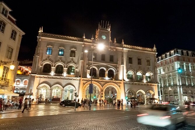 Lisbon: Authentic Fado Show, Dinner and Night Tour - Dinner + Live Fado: Where the Night Turns Emotional