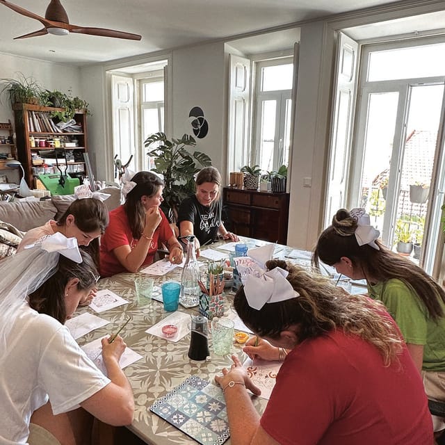 Lisbon: Azulejos' Design Create Your Own Tile Workshop - Languages and teaching style: what to expect with Agathe