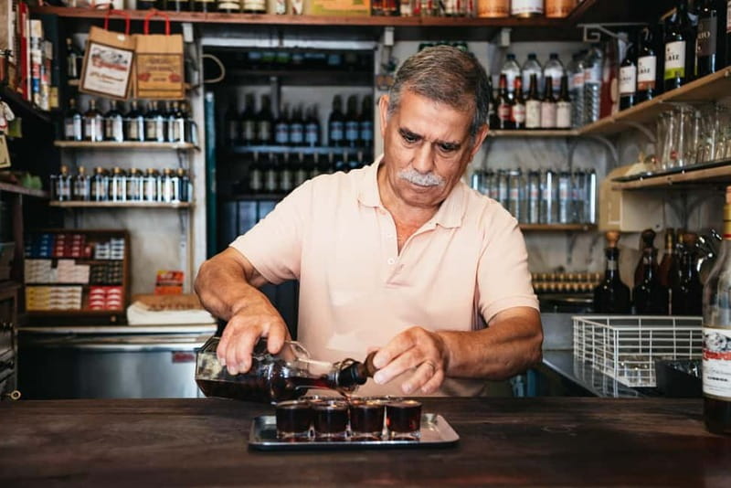 Lisbon: Baixa District Food Tour with Dinner and Drinks - Rua dos Fanqueiros and Rua da Vitória: where you taste the city
